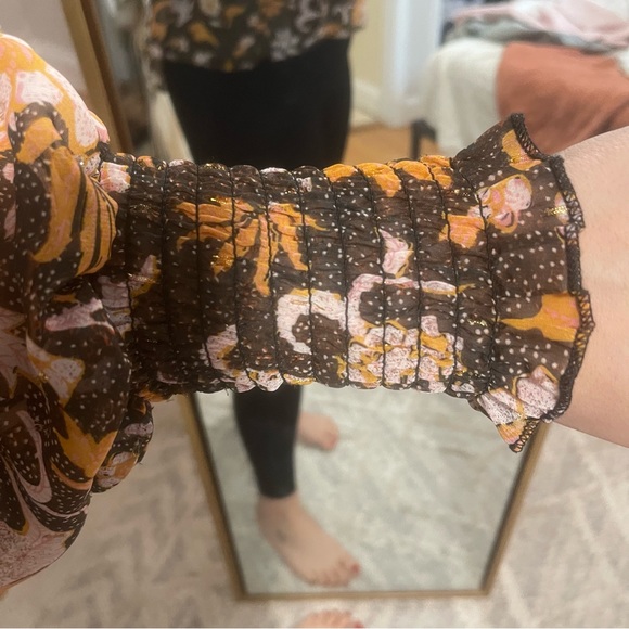 Patterned Blouse - Picture 3 of 5